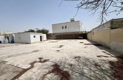 طابق كامل - 2 غرف نوم - 2 حمامات للبيع في منطقة الرفاعة - مغيدر - الشارقة