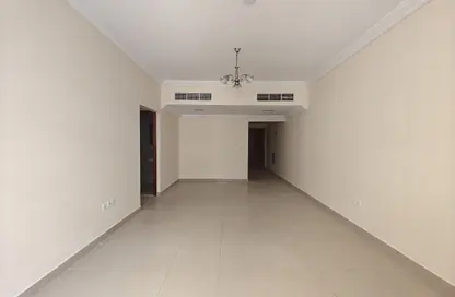 Apartment - 2 Bedrooms - 2 Bathrooms for rent in Muwaileh 29 Building - Muwaileh - Sharjah