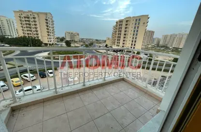 Apartment - 3 Bedrooms - 4 Bathrooms for sale in Mazaya 10B - Queue Point - Dubai Land - Dubai