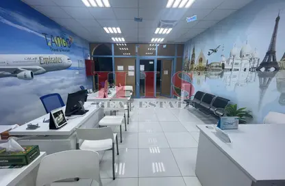 Shop - Studio - 1 Bathroom for rent in O01 - Persia Cluster - International City - Dubai