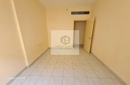 Empty Room image for: Apartment - 1 Bedroom - 1 Bathroom for rent in Al Qusais 1 - Al Qusais Residential Area - Al Qusais - Dubai, Image 1