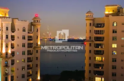 Apartment - 3 Bedrooms - 3 Bathrooms for rent in Jash Hamad - Shoreline Apartments - Palm Jumeirah - Dubai