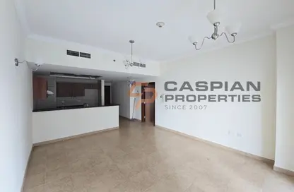 Apartment - 1 Bedroom - 2 Bathrooms for rent in Golf View Residence - Dubai Sports City - Dubai