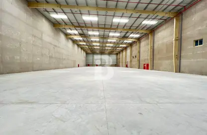 Warehouse - Studio for rent in Phase 1 - Dubai Investment Park (DIP) - Dubai