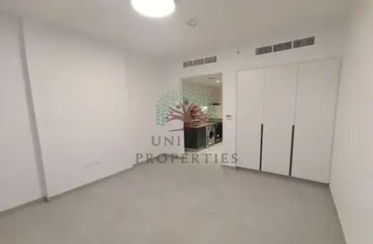 Empty Room image for: Apartment - 1 Bathroom for rent in East Village - Aljada - Sharjah, Image 1