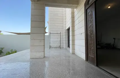 Apartment - Studio - 1 Bathroom for rent in Khalifa City A - Khalifa City - Abu Dhabi