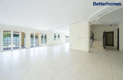 Villa - 5 Bedrooms - 6 Bathrooms for rent in Legacy - Jumeirah Park - Dubai