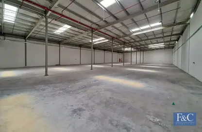 Warehouse - Studio - 2 Bathrooms for rent in RAS - Umm Ramool - Dubai