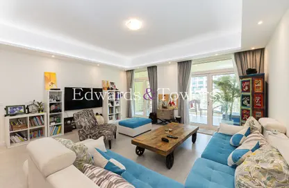 Apartment - 2 Bedrooms - 4 Bathrooms for sale in Jash Hamad - Shoreline Apartments - Palm Jumeirah - Dubai