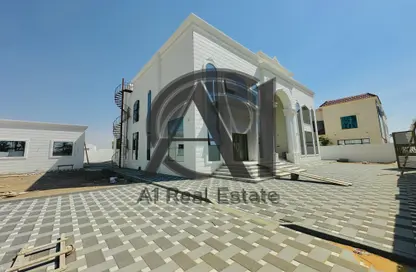 Villa - Studio - 7+ Bathrooms for rent in Al Markhaniya - Al Ain