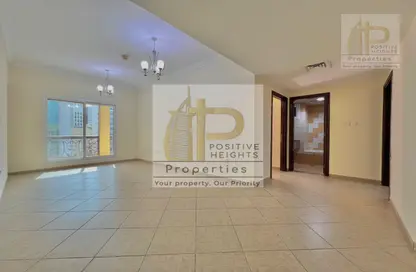 Apartment - 2 Bedrooms - 1 Bathroom for rent in Metro Building - Al Barsha 1 - Al Barsha - Dubai