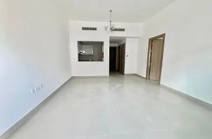 Apartment - 1 Bedroom - 2 Bathrooms for rent in Al Warsan 4 - Al Warsan - Dubai Apartment - 1 Bedroom - 2 Bathrooms for rent in Al Warsan 4 - Al Warsan - Dubai