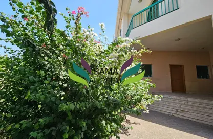 Villa - Studio - 4 Bathrooms for rent in Al Manara - Dubai Villa - Studio - 4 Bathrooms for rent in Al Manara - Dubai