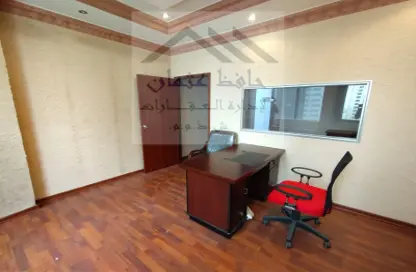 Office Space - Studio - 1 Bathroom for rent in Khalifa Street - Abu Dhabi