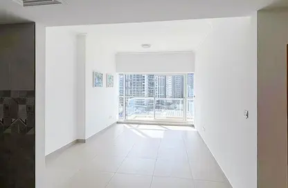 Apartment - 1 Bedroom - 2 Bathrooms for rent in Mayfair Tower - Business Bay - Dubai