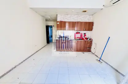 Apartment - Studio - 1 Bathroom for rent in Fire Station Road - Muwaileh - Sharjah