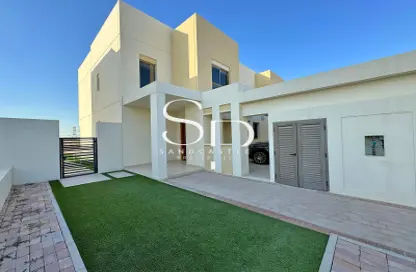 Townhouse - 4 Bedrooms - 4 Bathrooms for sale in Naseem Townhouses - Town Square - Dubai