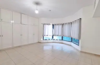 Apartment - 3 Bedrooms - 4 Bathrooms for rent in Al Majaz 1 - Al Majaz - Sharjah