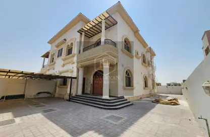 Villa - 5 Bedrooms - 7+ Bathrooms for rent in Hoshi - Al Badie - Sharjah