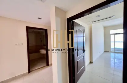 Apartment - 2 Bedrooms - 2 Bathrooms for rent in Palm Tower 3 - Palm Towers - Al Majaz - Sharjah