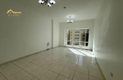 Apartment - 1 Bedroom - 2 Bathrooms for rent in Al Majaz 1 - Al Majaz - Sharjah Apartment - 1 Bedroom - 2 Bathrooms for rent in Al Majaz 1 - Al Majaz - Sharjah
