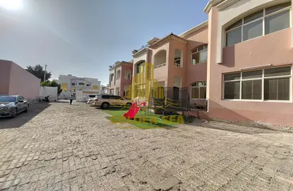 Villa - 4 Bedrooms - 4 Bathrooms for rent in Villa Compound - Khalifa City - Abu Dhabi