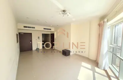 Apartment - 1 Bedroom - 2 Bathrooms for sale in Goldcrest Executive - JLT Cluster C - Jumeirah Lake Towers - Dubai