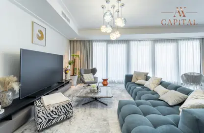 Living Room image for: Apartment - 4 Bedrooms - 6 Bathrooms for rent in Opera Grand - Burj Khalifa Area - Downtown Dubai - Dubai, Image 1