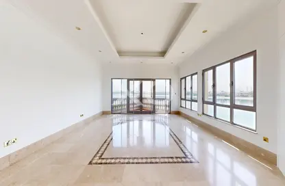 Villa - 5 Bedrooms - 6 Bathrooms for rent in Signature Villas Frond E - Signature Villas - Palm Jumeirah - Dubai
