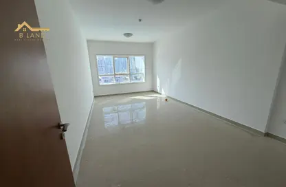 Apartment - 1 Bedroom - 2 Bathrooms for rent in Al Mamzar Plaza - Al Taawun Street - Al Taawun - Sharjah