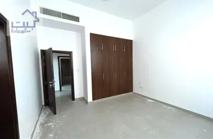 شقة - 3 غرف نوم - 4 حمامات للايجار في الرميلة - عجمان