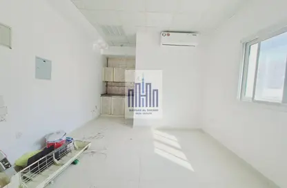 Apartment - Studio - 1 Bathroom for rent in GGICO Building Moweilah - Muwaileh Commercial - Sharjah