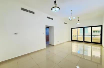 Apartment - 2 Bedrooms - 2 Bathrooms for rent in Mankhool Building - Mankhool - Bur Dubai - Dubai
