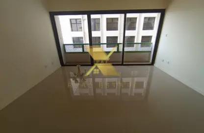Apartment - 3 Bedrooms - 4 Bathrooms for rent in Airport Road - Abu Dhabi