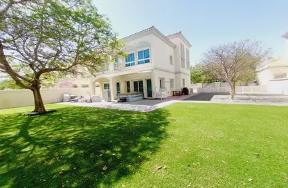 Villa - 2 Bedrooms - 4 Bathrooms for rent in District 9C - Jumeirah Village Triangle - Dubai