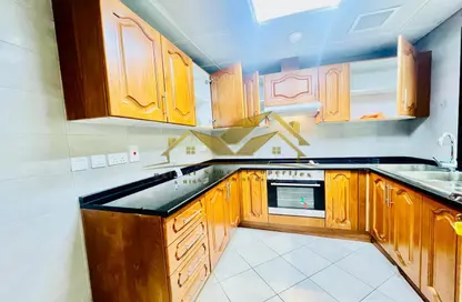 Apartment - 2 Bedrooms - 3 Bathrooms for rent in Blue Tower - Sheikh Zayed Road - Dubai