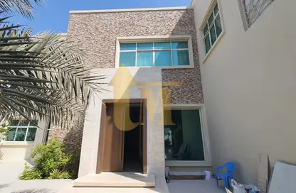 Townhouse - 2 Bedrooms - 4 Bathrooms for rent in Nadd Al Hammar Villas - Nadd Al Hammar - Dubai