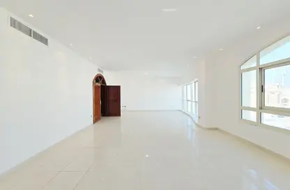 شقة - 4 غرف نوم - 5 حمامات للايجار في شارع الشيخه فاطمه بنت مبارك - المنهل - أبوظبي