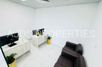 Office Space - Studio - 1 Bathroom for rent in Fatima Mohammad Ahmad Bin Suleiman Building - Al Raffa - Bur Dubai - Dubai