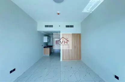 Apartment - Studio - 1 Bathroom for rent in Alexis Tower - Downtown Jebel Ali - Dubai