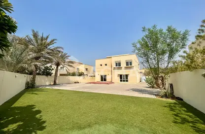 Villa - 3 Bedrooms - 4 Bathrooms for rent in Meadows 9 - Meadows - Dubai