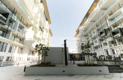 Apartment - 1 Bedroom - 1 Bathroom for rent in Oasis 2 - Oasis Residences - Masdar City - Abu Dhabi