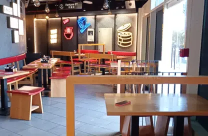 Retail - Studio - 2 Bathrooms for rent in M Hotel Downtown by Millennium - Business Bay - Dubai