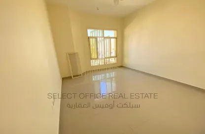 Empty Room image for: Villa - 5 Bedrooms - 6 Bathrooms for rent in Shakhbout City - Abu Dhabi, Image 1