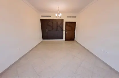 Apartment - 2 Bedrooms - 2 Bathrooms for rent in Metro Building - Al Barsha 1 - Al Barsha - Dubai