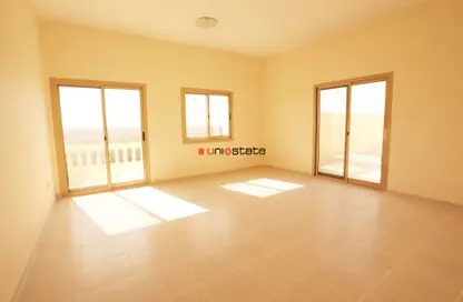 Empty Room image for: Penthouse - 2 Bedrooms - 2 Bathrooms for rent in Yasmin Village - Ras Al Khaimah, Image 1