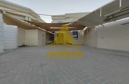 Villa - 5 Bedrooms - 6 Bathrooms for rent in Khalifa City A - Khalifa City - Abu Dhabi