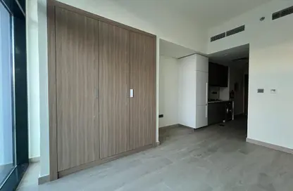 Empty Room image for: Apartment - 1 Bathroom for rent in AZIZI Riviera 32 - Meydan One - Meydan - Dubai, Image 1