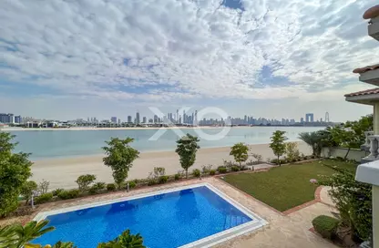 Villa - 6 Bedrooms - 6 Bathrooms for rent in Signature Villas Frond M - Signature Villas - Palm Jumeirah - Dubai