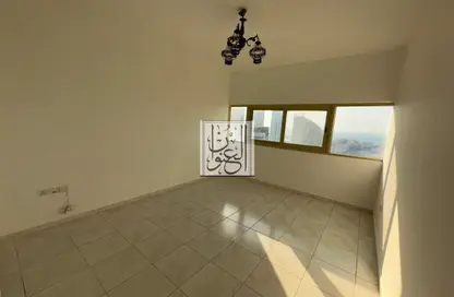 شقة - 2 غرف نوم - 2 حمامات للايجار في مركز اعمال الغانم - المجاز 3 - المجاز - الشارقة